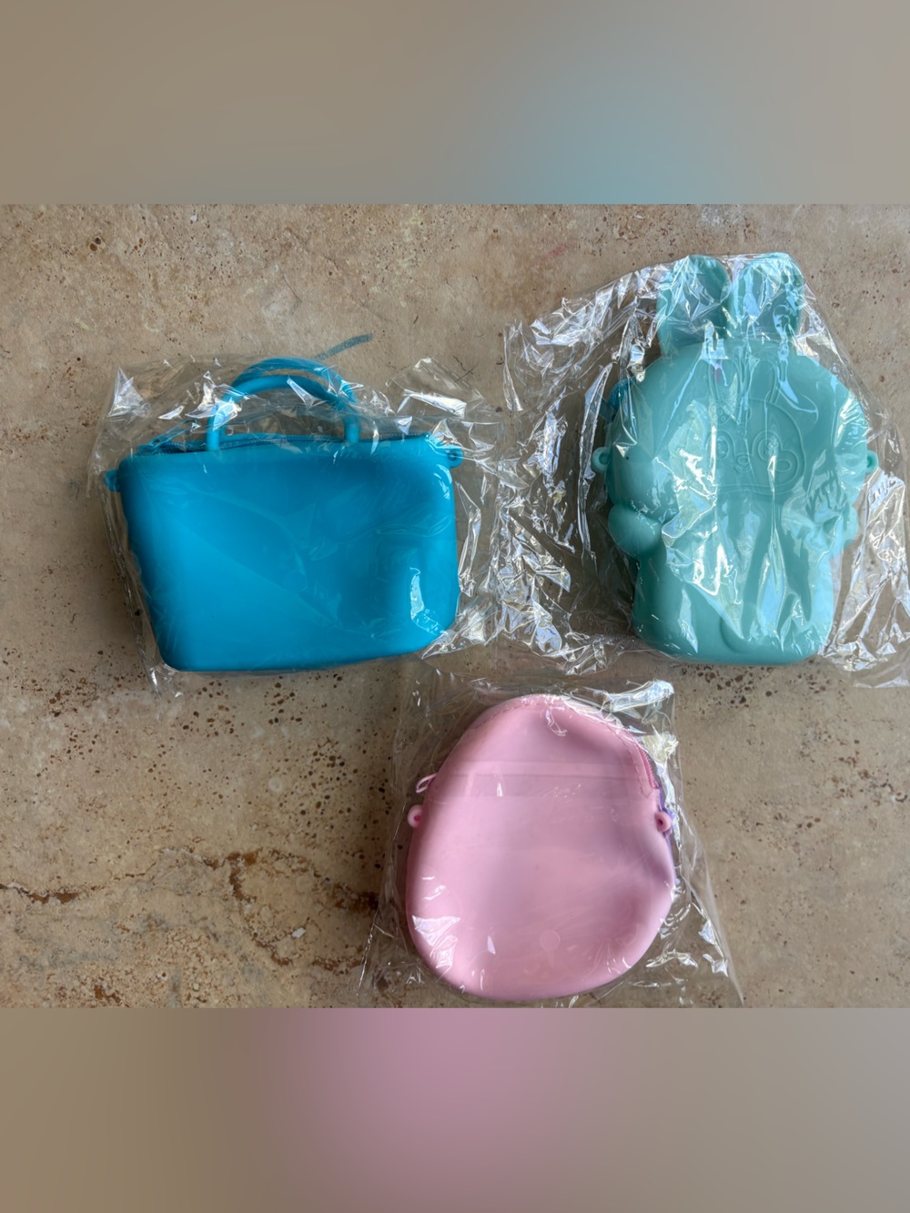 3 Character Silicone Coin Purses - Picture 2 of 3